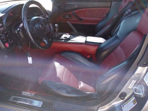 Used 2004 Honda S2000 image 3