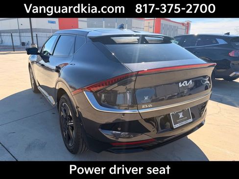 New 2025 Kia EV6 Wind RWD image 2