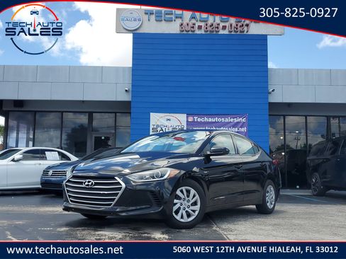 Used 2017 Hyundai Elantra SE image 1
