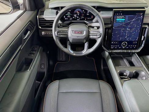 Certified 2026 GMC Acadia AT4 w/ Luxury Package AWD/4WD image 22