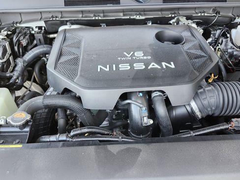 Used 2025 Nissan Armada SL w/ Captain's Chari Seat Package image 27