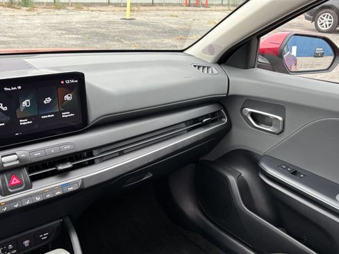 Used 2025 Kia K4 FWD image 34