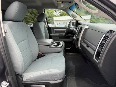 Used 2017 RAM 1500 Classic SLT AWD/4WD image 13