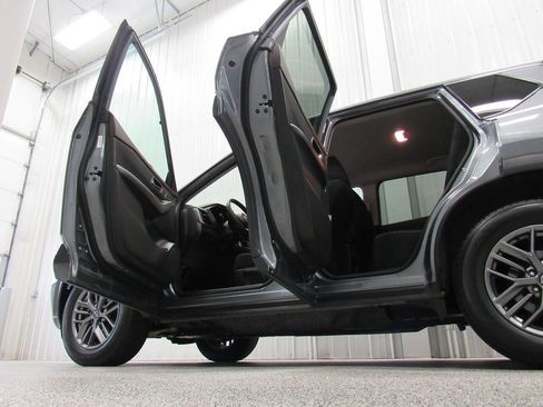 Used 2023 Nissan Rogue S AWD/4WD image 15
