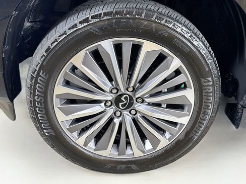 Certified 2025 INFINITI QX80 Luxe image 43