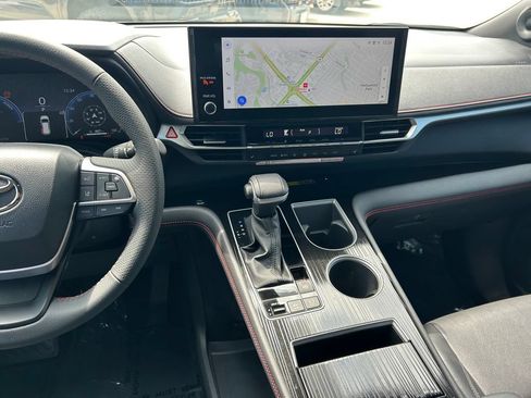 Certified 2026 Toyota Sienna XSE FWD image 20