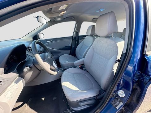 Used 2017 Hyundai Accent SE FWD image 19