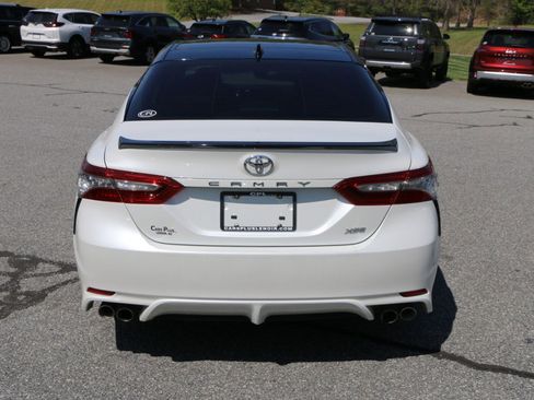 Used 2019 Toyota Camry XSE image 4
