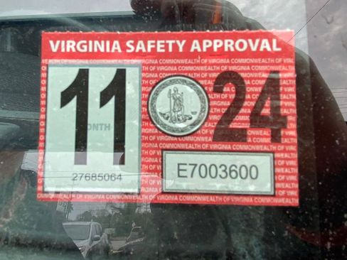 Used 2013 Jeep Wrangler Unlimited Sahara AWD/4WD image 32