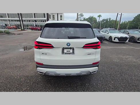 New 2026 BMW X5 xDrive50e w/ Premium Package image 33