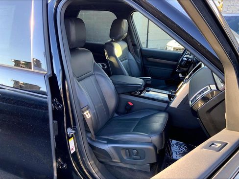 Used 2020 Land Rover Discovery HSE image 7
