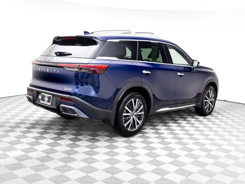 Used 2023 INFINITI QX60 Sensory w/ Vision Package AWD/4WD image 7