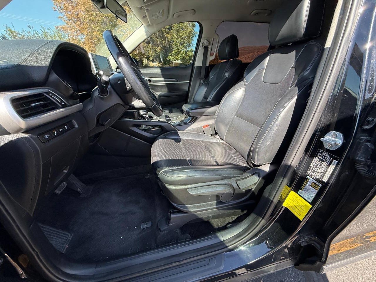 Used 2020 Kia Telluride LX AWD/4WD image 10