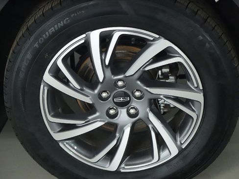 Certified 2023 Lincoln Corsair Standard w/ Equipment Group 101A image 38