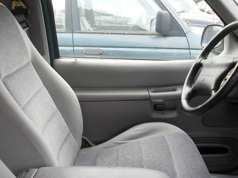 Used 2000 Ford Explorer Sport image 4