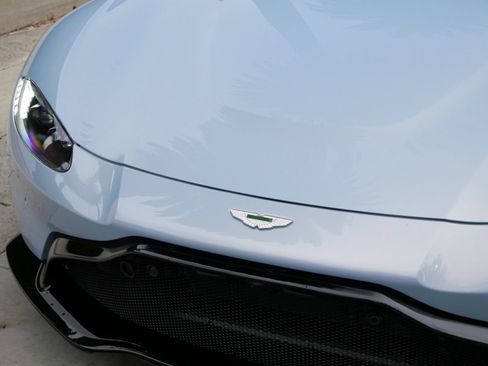 Used 2020 Aston Martin V8 Vantage Coupe RWD image 13