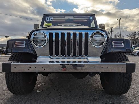 Used 2002 Jeep Wrangler Sahara AWD/4WD image 4
