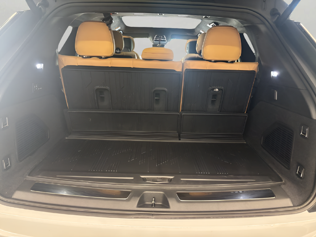 New 2026 Cadillac Escalade IQ Sport 2 w/ LPO, ONYX Package AWD/4WD image 15