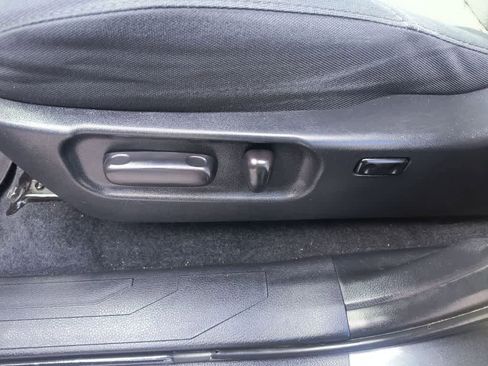 Used 2022 Toyota Tacoma TRD Off-Road image 12