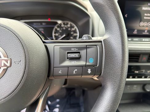 Certified 2023 Nissan Rogue SV FWD image 22