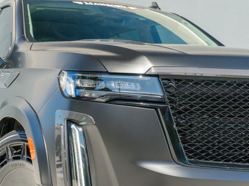 Used 2024 Cadillac Escalade Sport Platinum w/ LPO, ONYX Package image 33