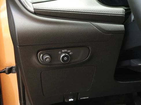 Used 2025 Buick Encore GX Preferred w/ Advanced Technology Package AWD/4WD image 19
