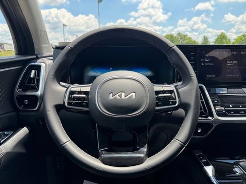 Certified 2023 Kia Sorento SX AWD/4WD image 15