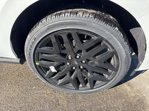 New 2026 Ford Expedition Max Platinum w/ Stealth Performance Package image 10