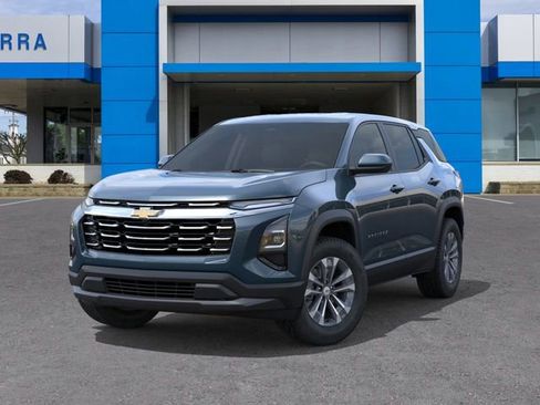 New 2026 Chevrolet Equinox LT w/ Convenience Package II FWD image 6