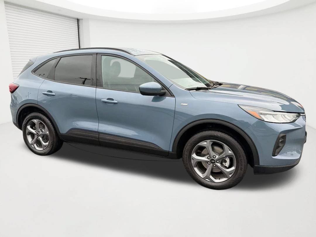 Used 2025 Ford Escape ST-Line Select AWD/4WD image 4