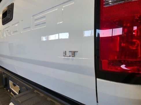 Used 2022 Chevrolet Colorado LT w/ Fleet Safety Package RWD image 13