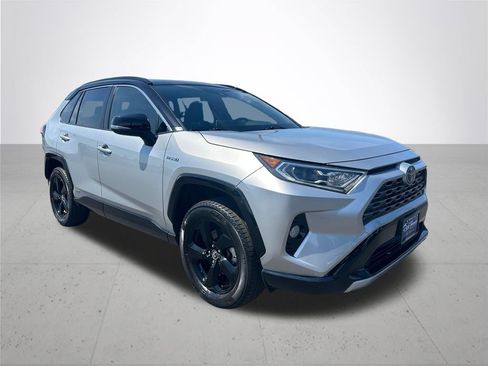 Used 2019 Toyota RAV4 XSE w/ All Weather Liner Package AWD/4WD image 5