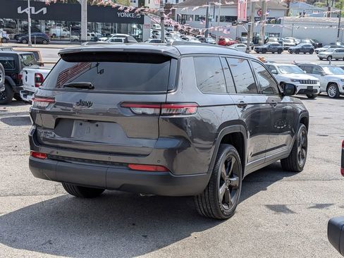 Used 2023 Jeep Grand Cherokee L Laredo image 6