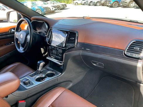 Used 2021 Jeep Grand Cherokee Overland AWD/4WD image 13