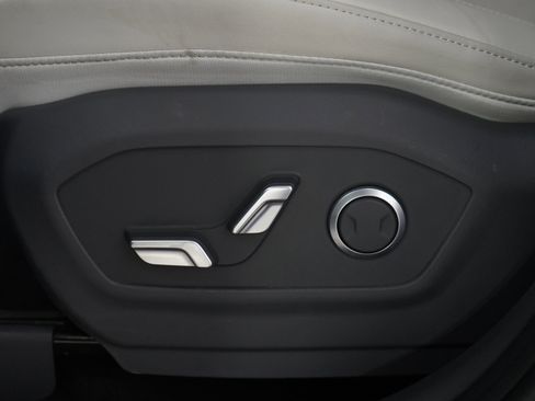 Used 2025 Hyundai Santa Fe SEL image 32