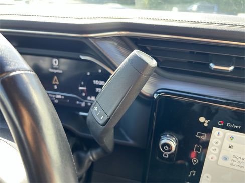 Used 2024 GMC Sierra 3500 Denali Ultimate image 15