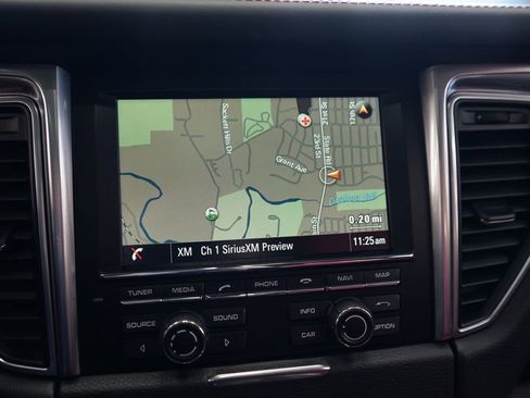 Used 2015 Porsche Macan S w/ Premium Package Plus image 9