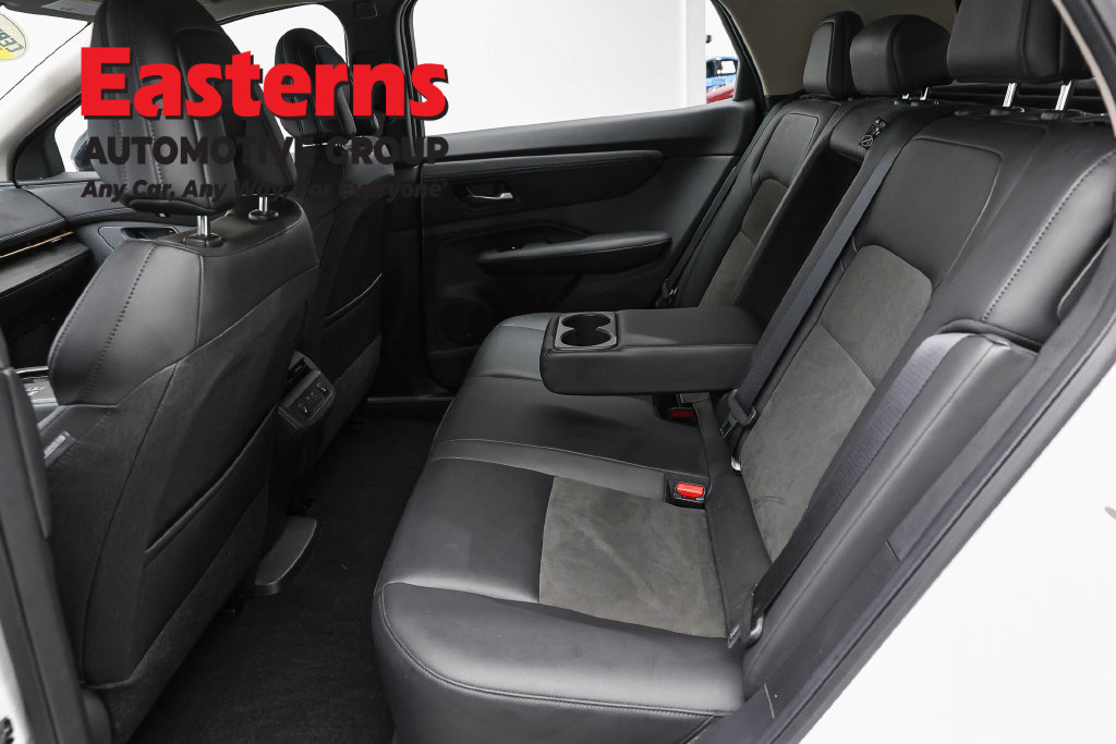 Used 2024 Nissan Ariya FWD image 23