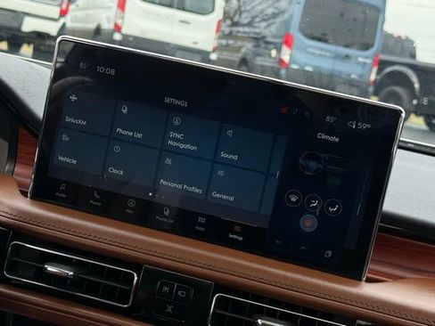 Used 2022 Lincoln Nautilus Reserve w/ Luxury Package image 22