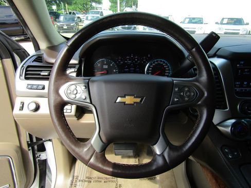 Used 2018 Chevrolet Suburban Premier w/ Max Trailering Package RWD image 15