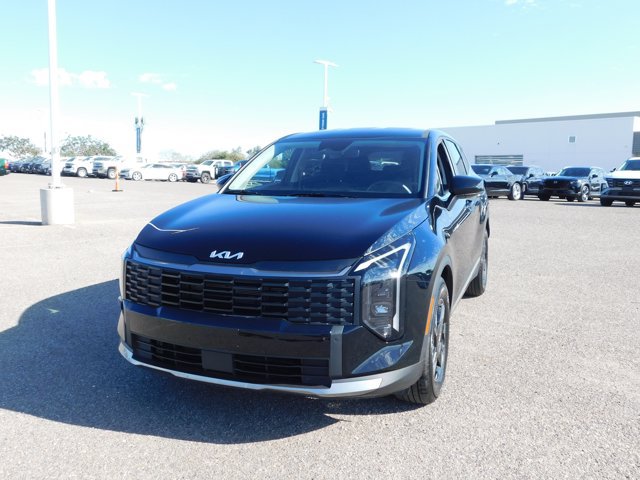 Used 2026 Kia Sportage LX FWD image 2