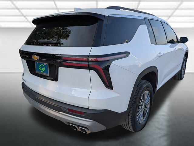 Used 2025 Chevrolet Traverse LT FWD image 34