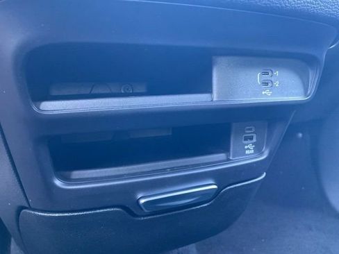 New 2026 Chrysler Pacifica Select image 47