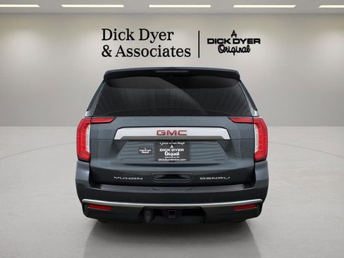Used 2022 GMC Yukon XL Denali image 3