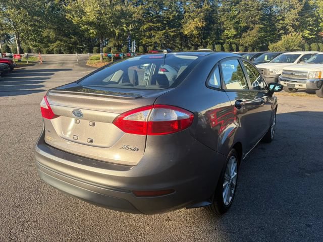 Used 2014 Ford Fiesta SE w/ Equipment Group 201A FWD image 5