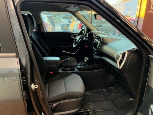 Used 2023 Kia Soul LX w/ Option Group 015 image 30
