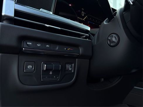 Used 2025 Cadillac Escalade V image 20