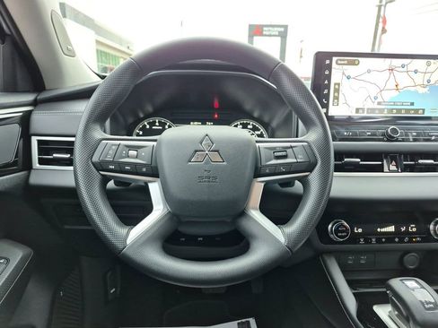 New 2026 Mitsubishi Outlander ES FWD image 19