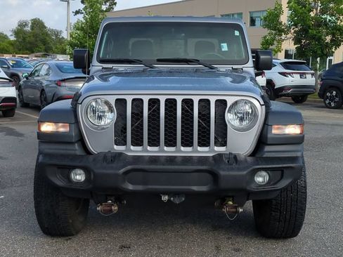 Used 2020 Jeep Gladiator Sport w/ Quick Order Package 24S AWD/4WD image 9