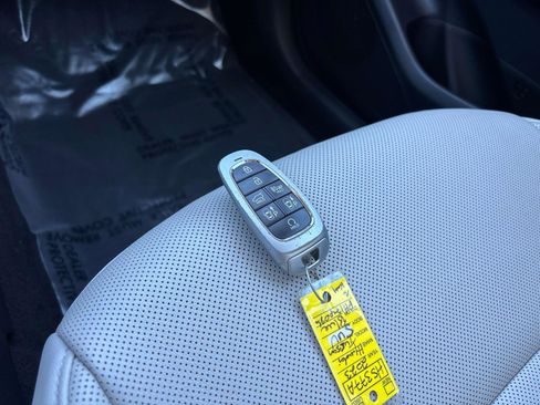 Certified 2023 Hyundai Tucson Limited image 30